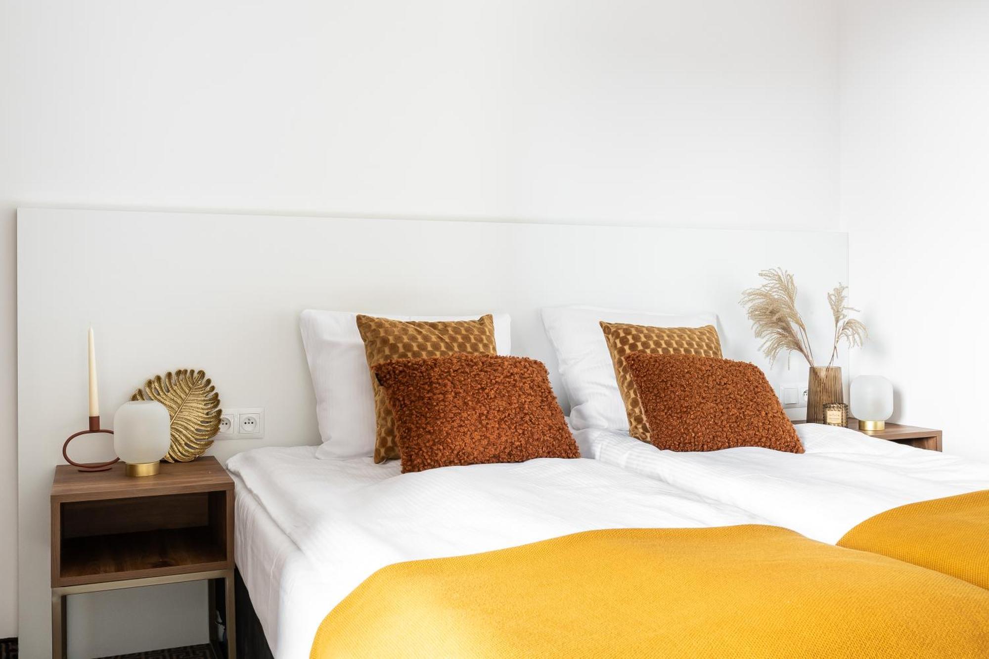 Oberza Pod Roza Restauracja, Sauny, Jacuzzi Bed & Breakfast โนวือตาร์ก ภายนอก รูปภาพ